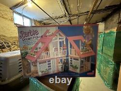 VINTAGE BARBIE DREAMHOUSE 1978 MATTEL FURNISHED! Mint IN BOX