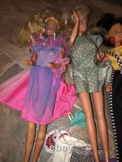 Vintage 1966 Barbie Doll Lot With 5 Barbies And Clothes