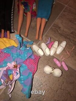 Vintage 1966 Barbie Doll Lot With 5 Barbies And Clothes