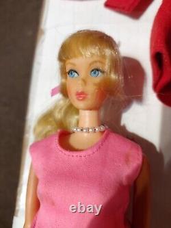Vintage 1966 Barbie Twist N Turn TNT # 1160 Blonde with Clothes LOT