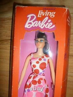 Vintage 1970 Dramatic Living Barbie #1116 MINT Brunette NIB NRFB