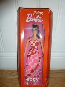 Vintage 1970 Dramatic Living Barbie #1116 MINT Brunette NIB NRFB