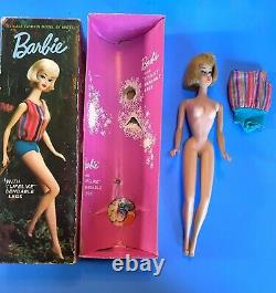 Vintage Barbie Ash Blonde American Girl Doll Complete in Original Box #1070