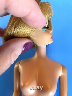 Vintage Barbie Ash Blonde American Girl Doll Complete in Original Box #1070