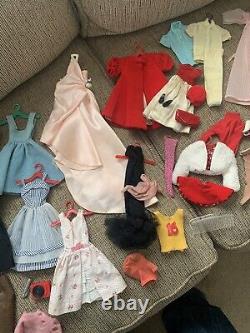 Vintage Barbie trunk and LARGE LOT of clothing