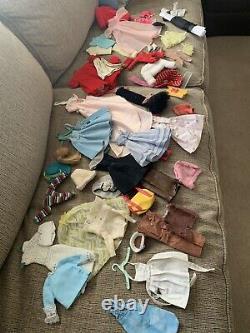 Vintage Barbie trunk and LARGE LOT of clothing