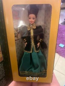 Yuletide Romance 1996 Barbie Doll 05 NIB NRFB Mint